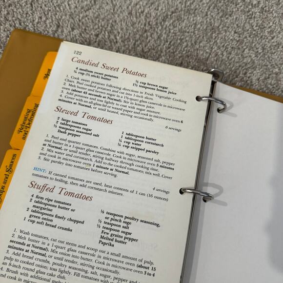 Vintage 1977 Montgomery Ward Adventures in Microwave Cooking Recipe Book Binder - Picture 14 of 16